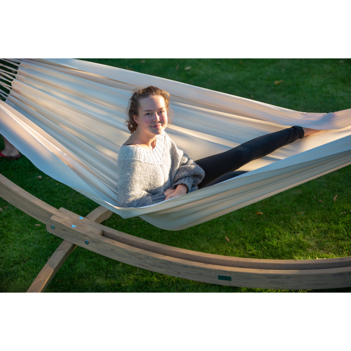 White Hammock & Stand Outdoor Use